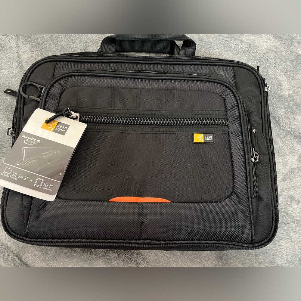 NEW 2012 Case Logic 14.1" Laptop+Tablet Case